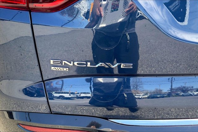 Used 2023 Buick Enclave Essence w/ Experience Buick Package AWD/4WD image 7
