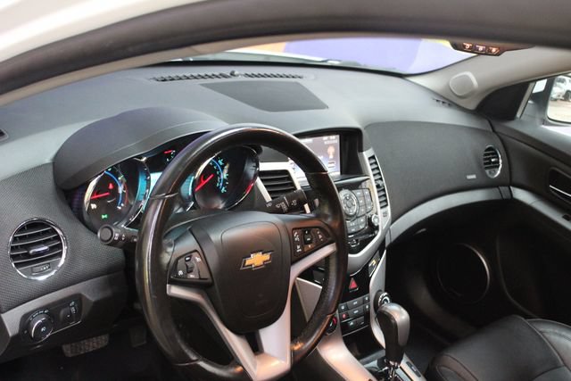 Used 2016 Chevrolet Cruze LTZ FWD image 14