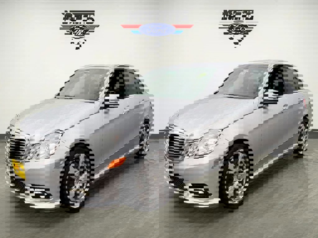 Used 2011 Mercedes-Benz E 350 4MATIC Sedan image 1