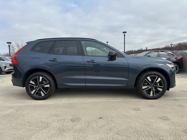 New 2026 Volvo XC60 B5 Plus w/ Protection Package Premier AWD/4WD image 9