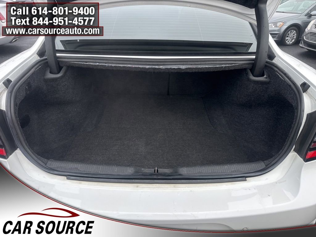 Used 2019 Dodge Charger SXT w/ Blacktop Package image 32