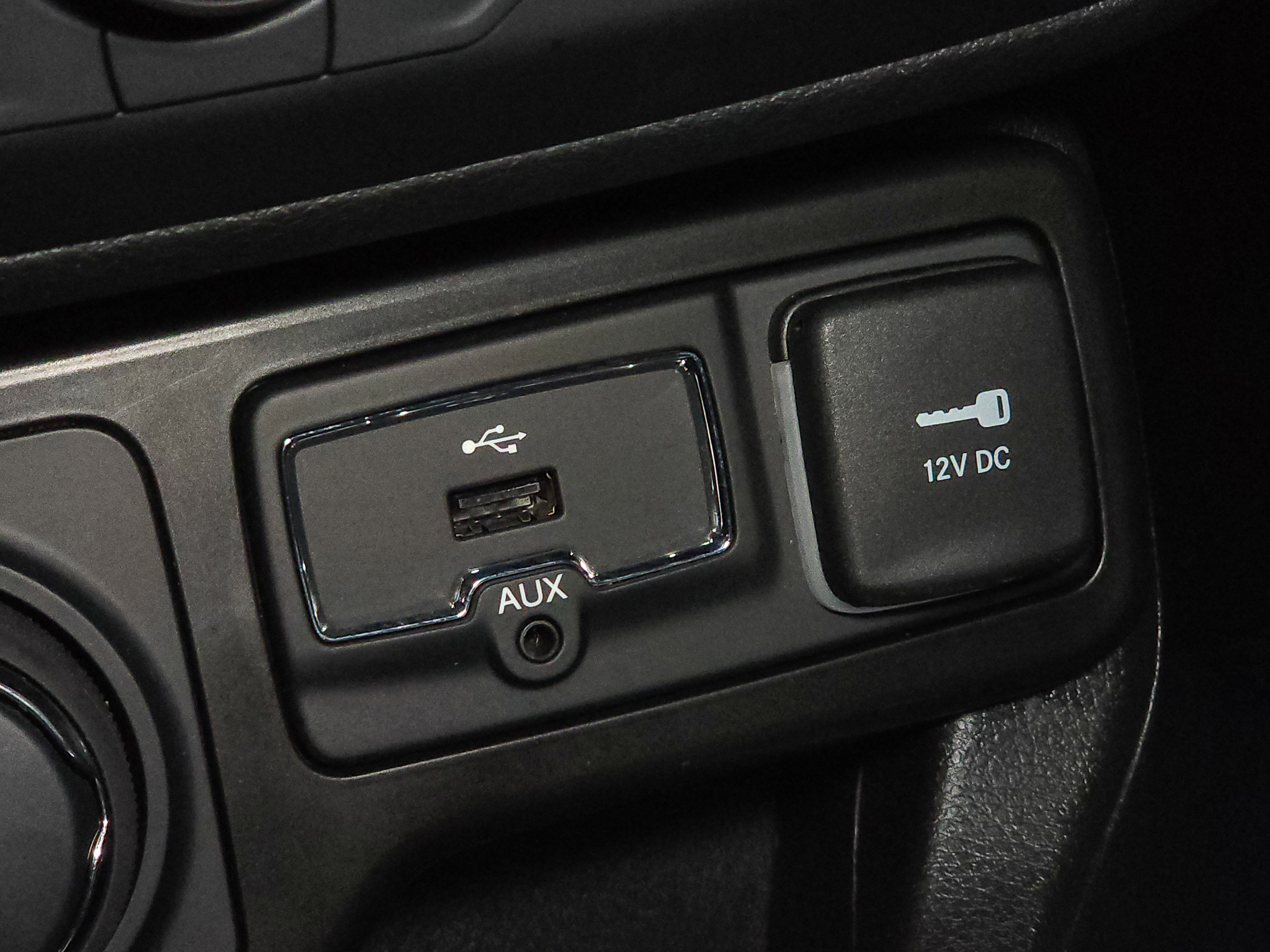 Used 2021 Jeep Renegade Limited image 35