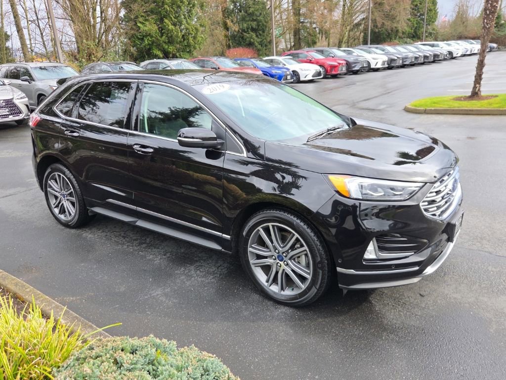 Used 2019 Ford Edge Titanium w/ Equipment Group 301A image 8