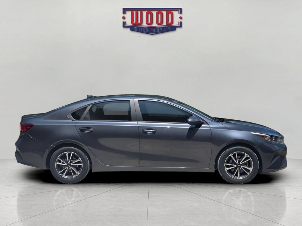 Used 2023 Kia Forte LXS FWD image 2