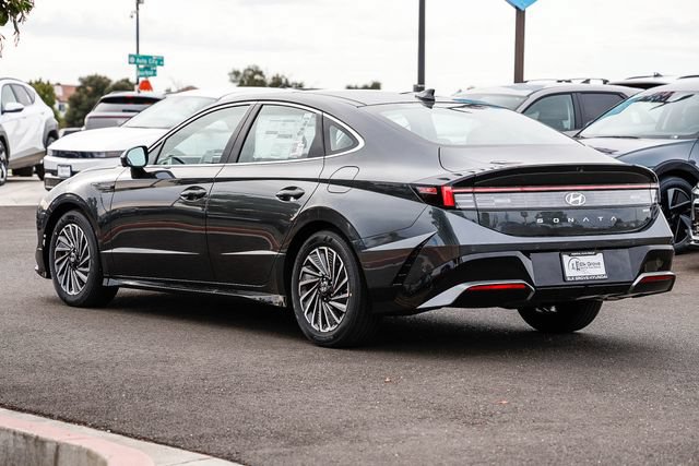 New 2026 Hyundai Sonata Limited FWD image 2