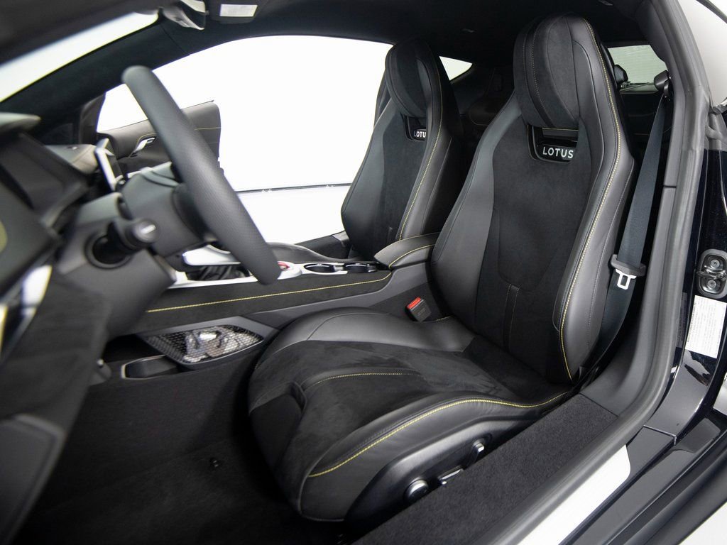 Used 2025 Lotus Emira image 32