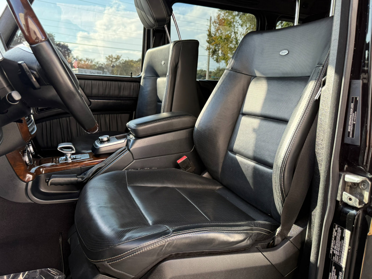 Used 2014 Mercedes-Benz G 63 AMG 4MATIC image 29