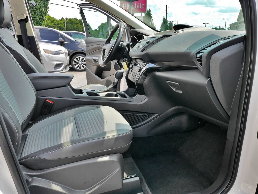 Used 2018 Ford Escape SE w/ SE Sport Appearance Package AWD/4WD image 12