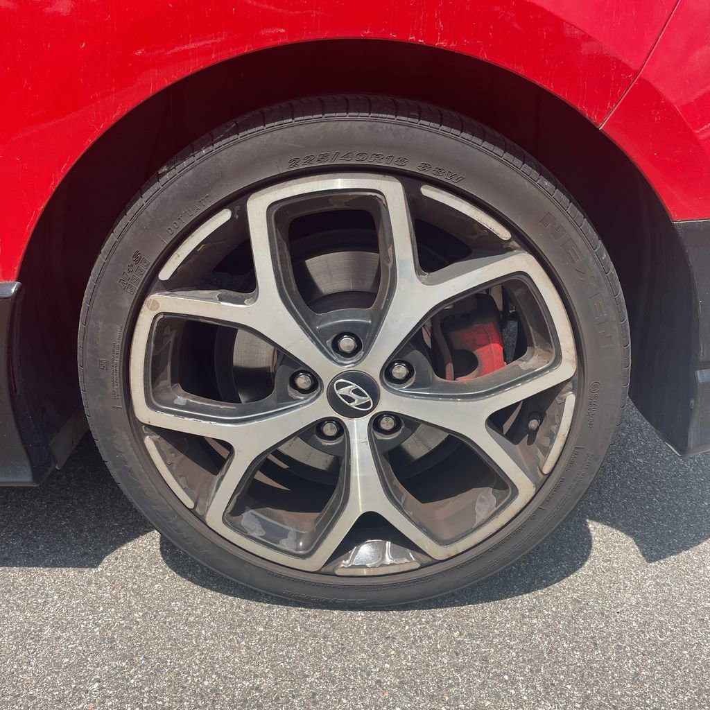 Used 2020 Hyundai Veloster N image 6