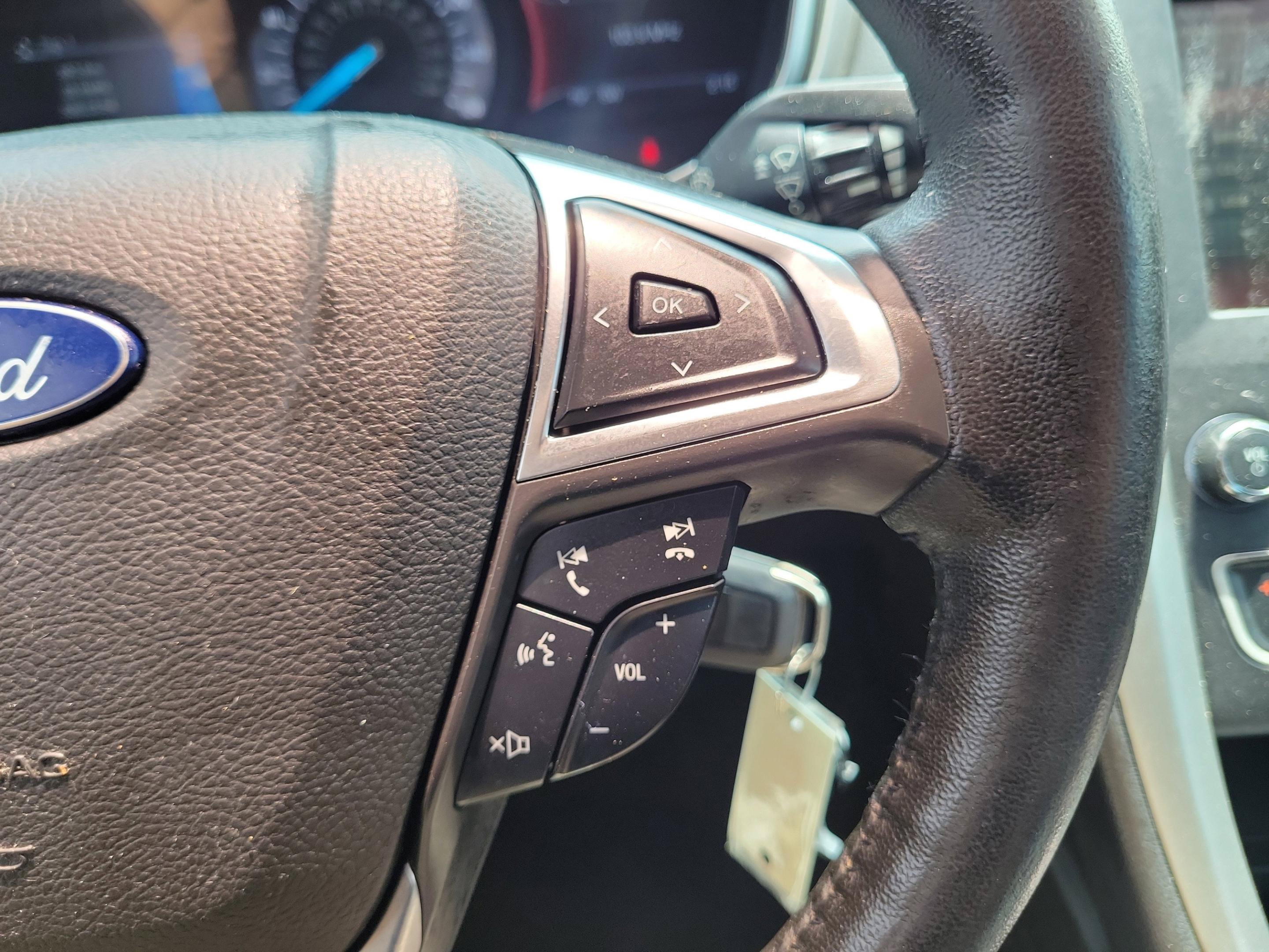Used 2016 Ford Fusion SE FWD image 31