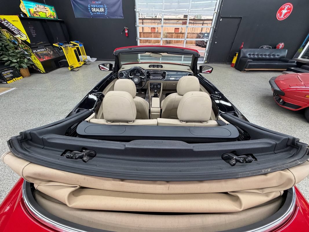 Used 2013 Volkswagen Beetle 2.0T FWD image 25