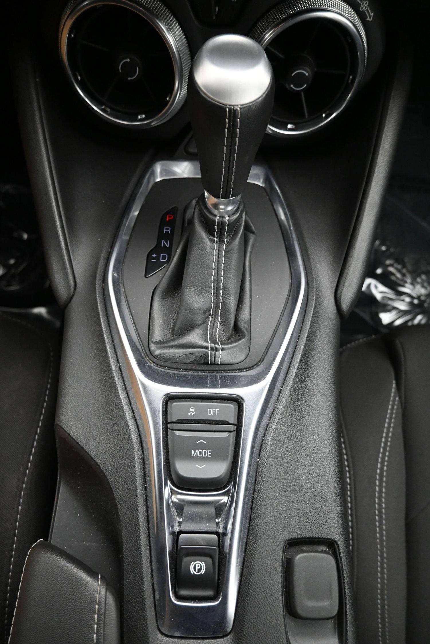 Used 2021 Chevrolet Camaro LS RWD image 17