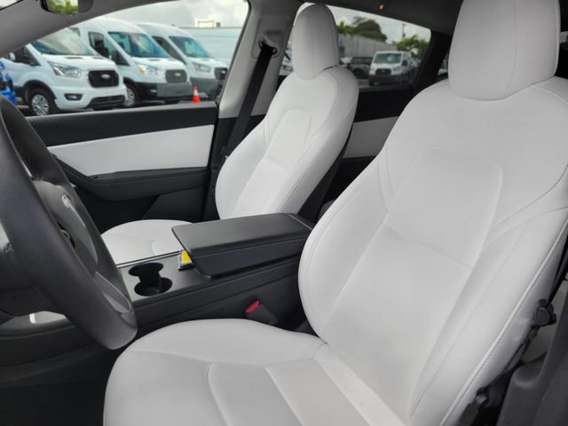 Used 2022 Tesla Model Y Performance image 18