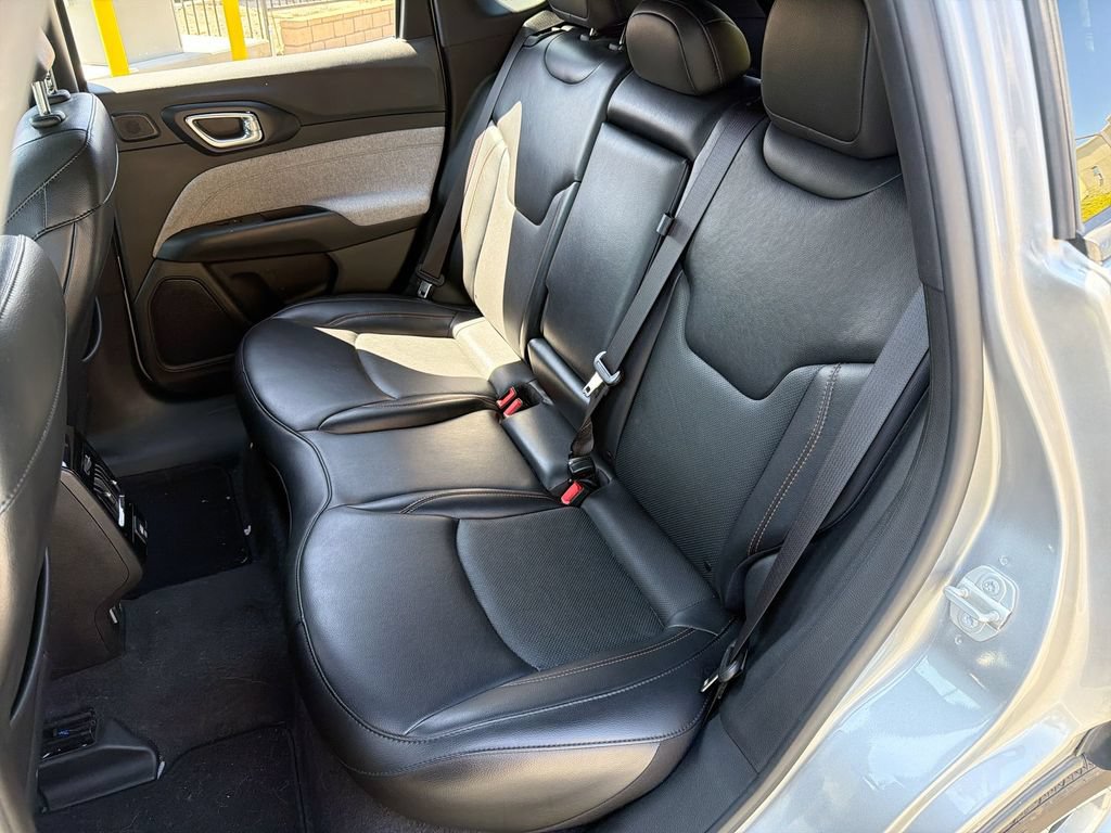 Certified 2023 Jeep Compass Latitude w/ Sun and Sound Group AWD/4WD image 23