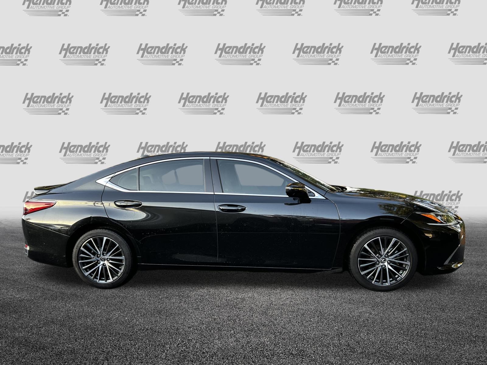 Certified 2025 Lexus ES 300h w/ Premium Package image 10