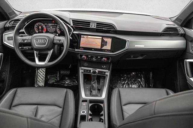 Certified 2025 Audi Q3 2.0T Premium Plus w/ Premium Plus Package image 21