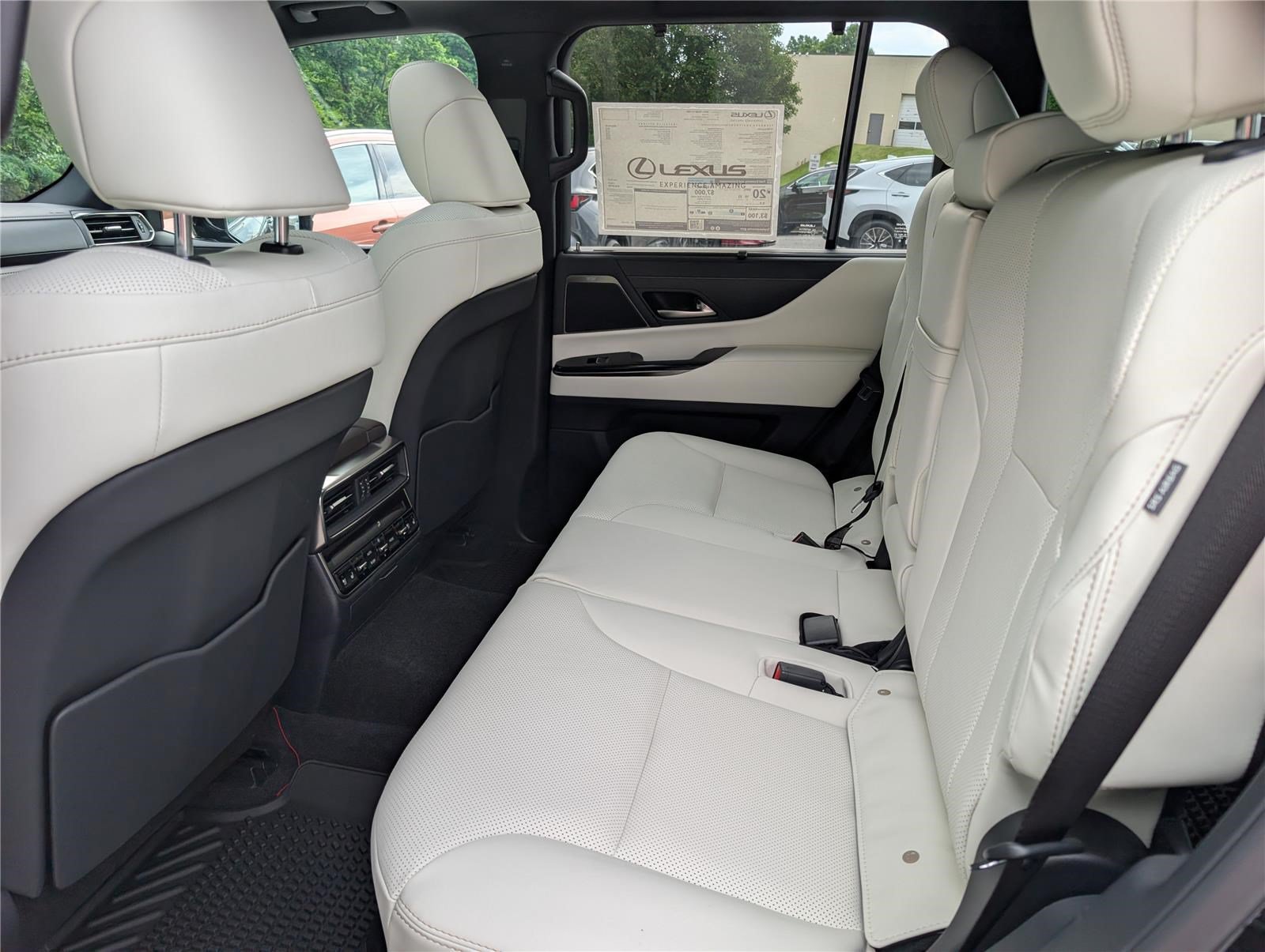 New 2026 Lexus LX 700h Luxury AWD/4WD image 13