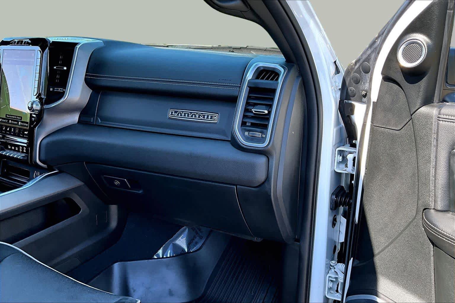 Used 2020 RAM 3500 Laramie AWD/4WD image 18