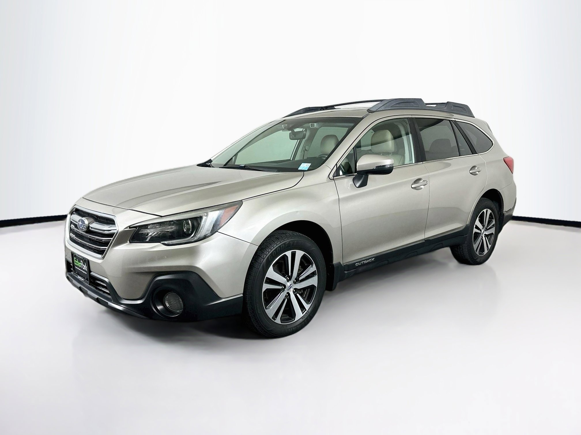 Used 2018 Subaru Outback 3.6R Limited AWD/4WD image 3