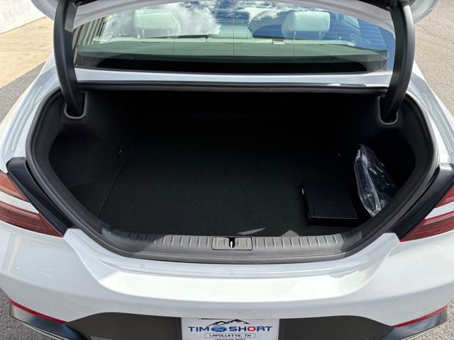 Used 2025 Genesis G70 2.5T image 33