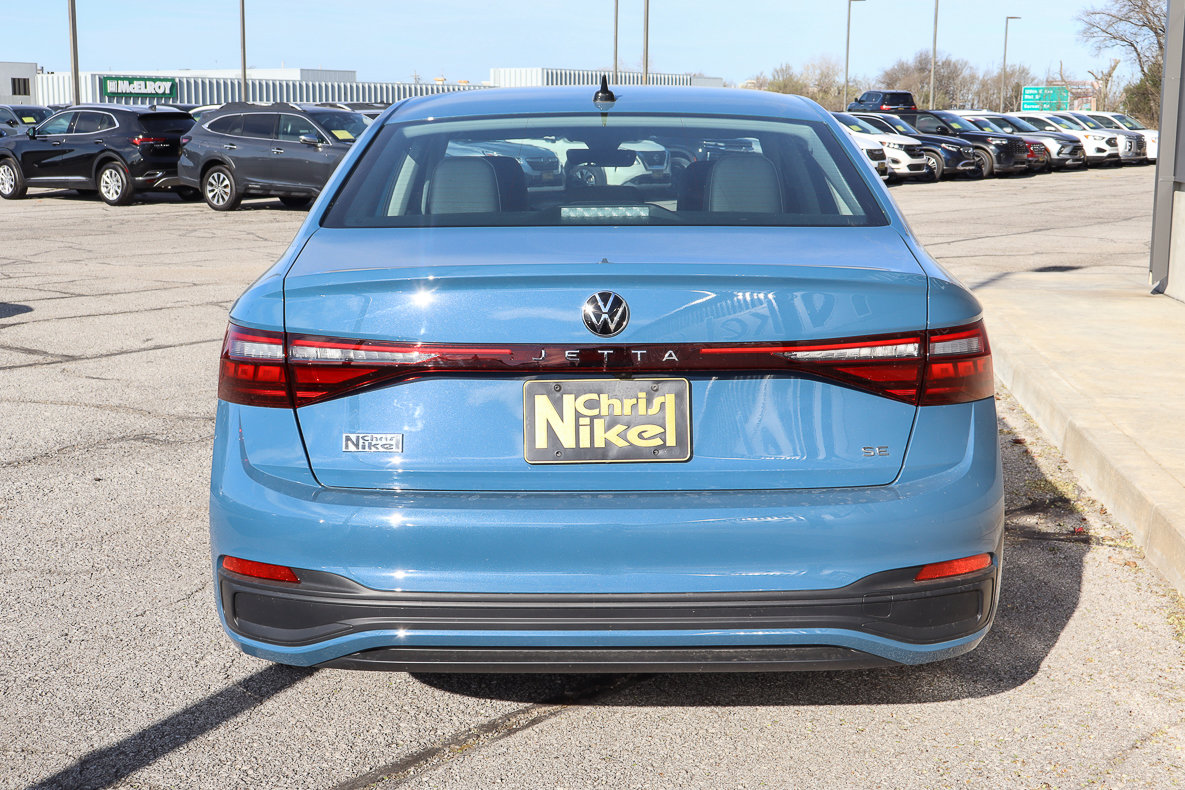 Used 2025 Volkswagen Jetta SE image 5