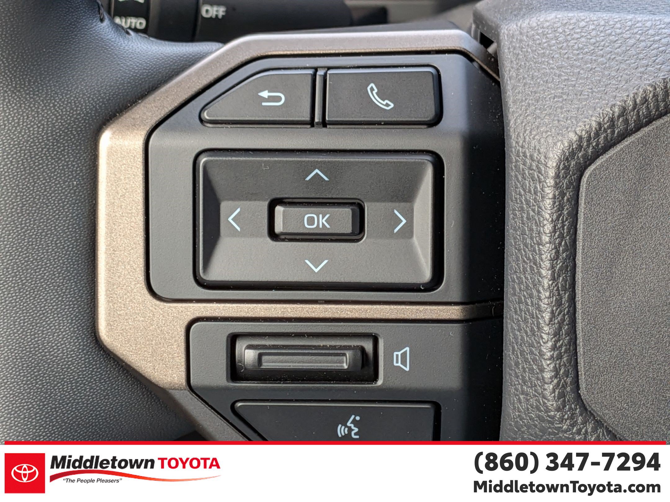 Used 2025 Toyota Land Cruiser w/ Premium Package AWD/4WD image 19