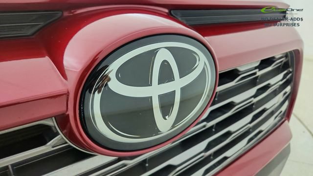 Used 2019 Toyota RAV4 Limited FWD image 16