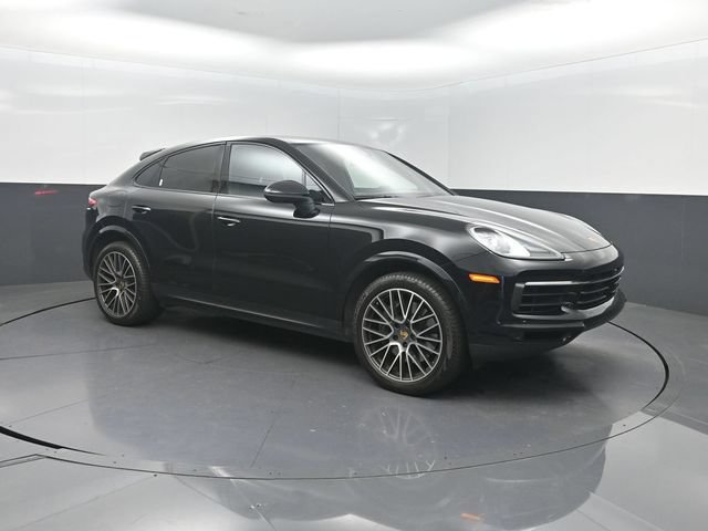 Used 2023 Porsche Cayenne Coupe w/ Premium Package AWD/4WD image 32