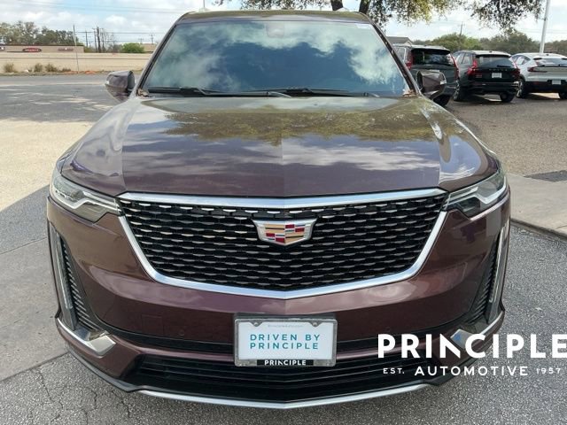 Used 2023 Cadillac XT6 Premium Luxury FWD image 3