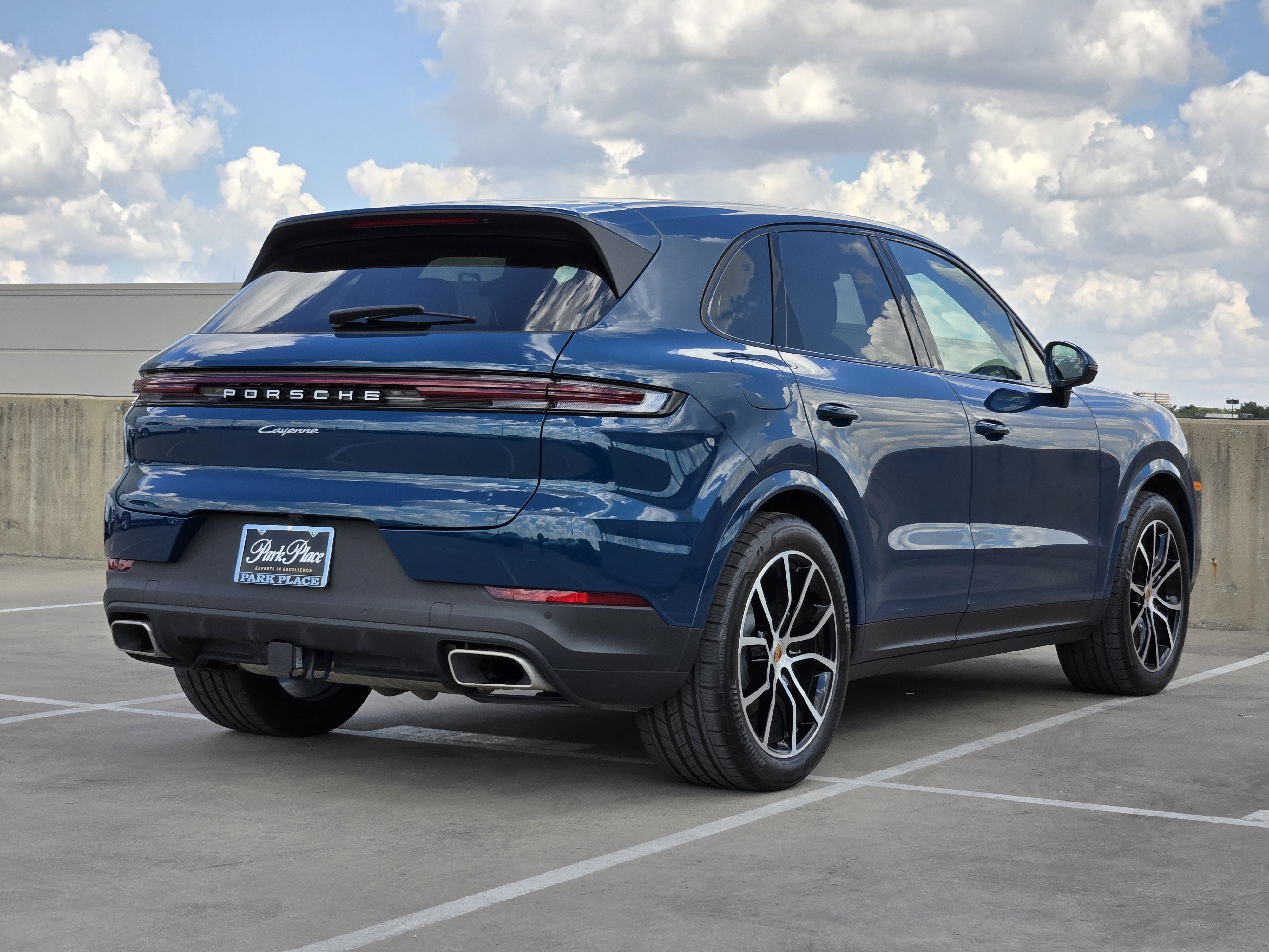 Certified 2025 Porsche Cayenne image 8
