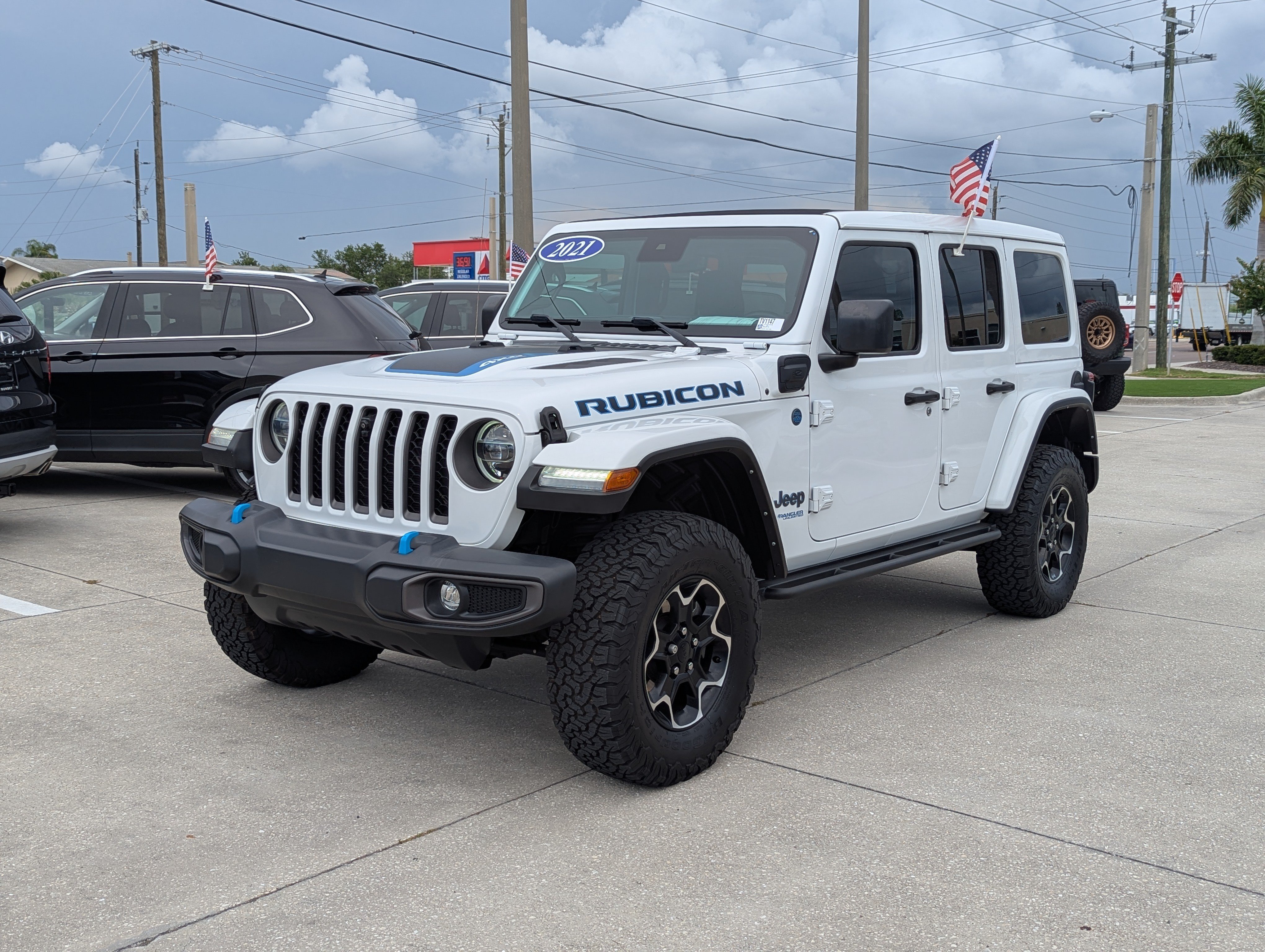 Used 2021 Jeep Wrangler Unlimited Rubicon 4xe w/ Safety Group AWD/4WD image 7