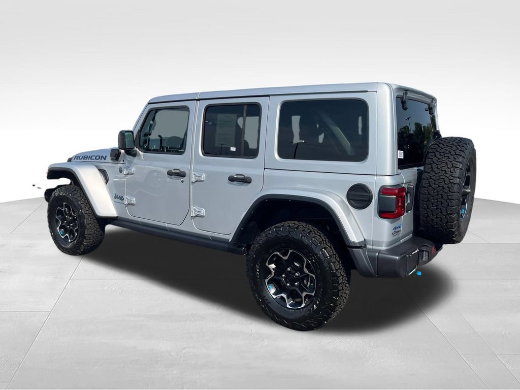 Used 2023 Jeep Wrangler Unlimited Rubicon 4xe w/ Cold Weather Group AWD/4WD image 3