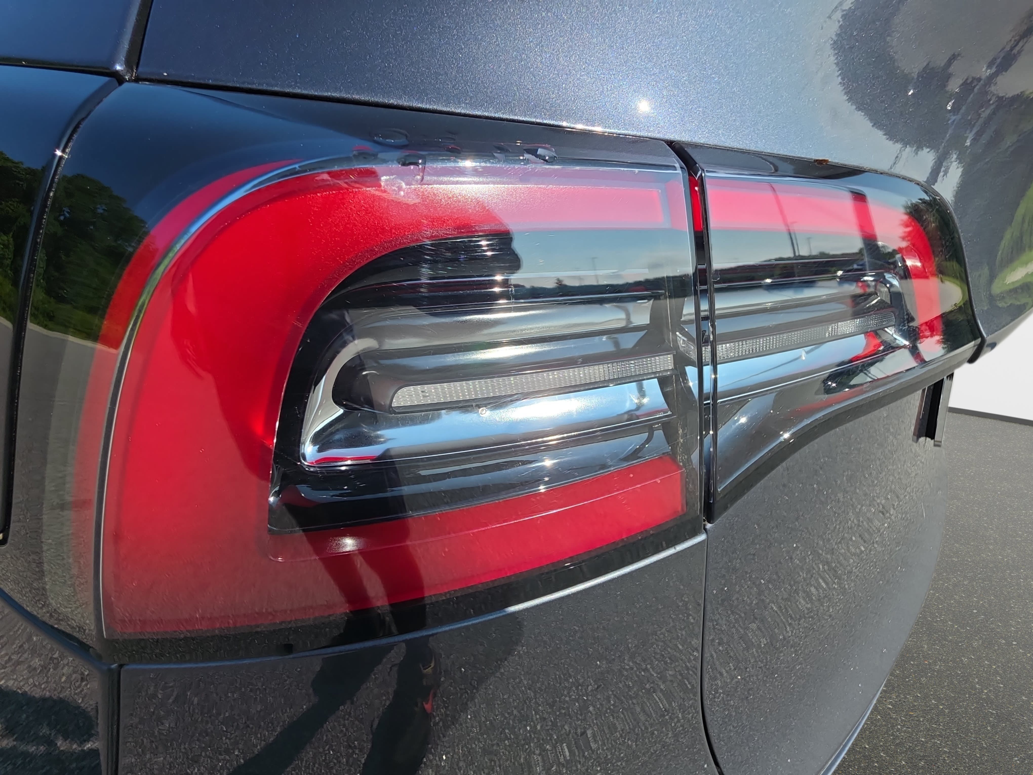 Used 2022 Tesla Model Y Performance AWD/4WD image 33