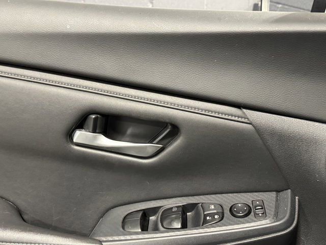 Used 2023 Nissan Sentra SV FWD image 10