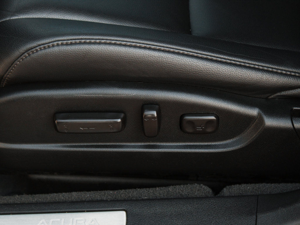 Used 2020 Acura TLX FWD image 11