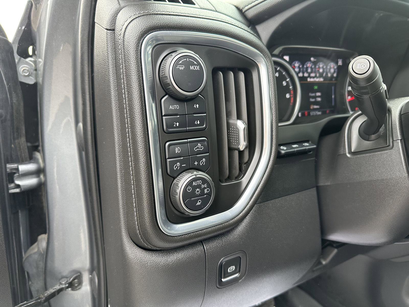 Used 2022 Chevrolet Silverado 1500 High Country w/ Technology Package AWD/4WD image 20