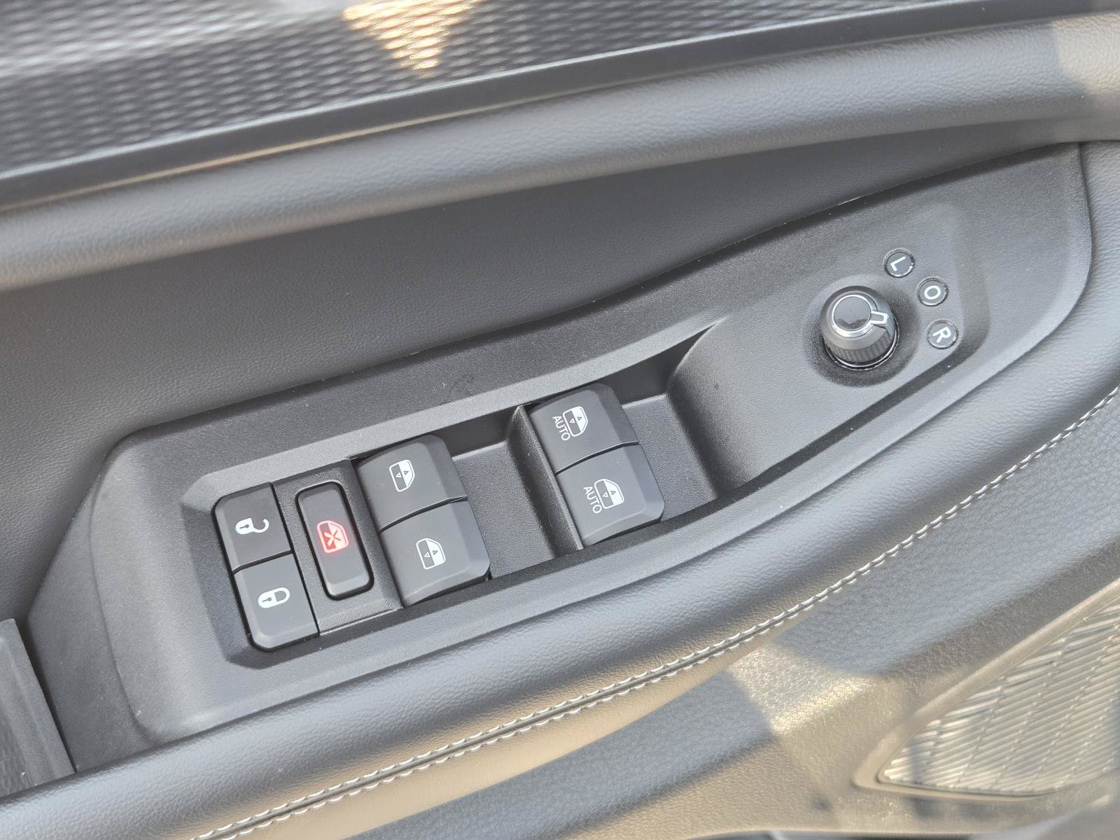 Used 2025 Jeep Grand Cherokee Laredo X RWD image 21