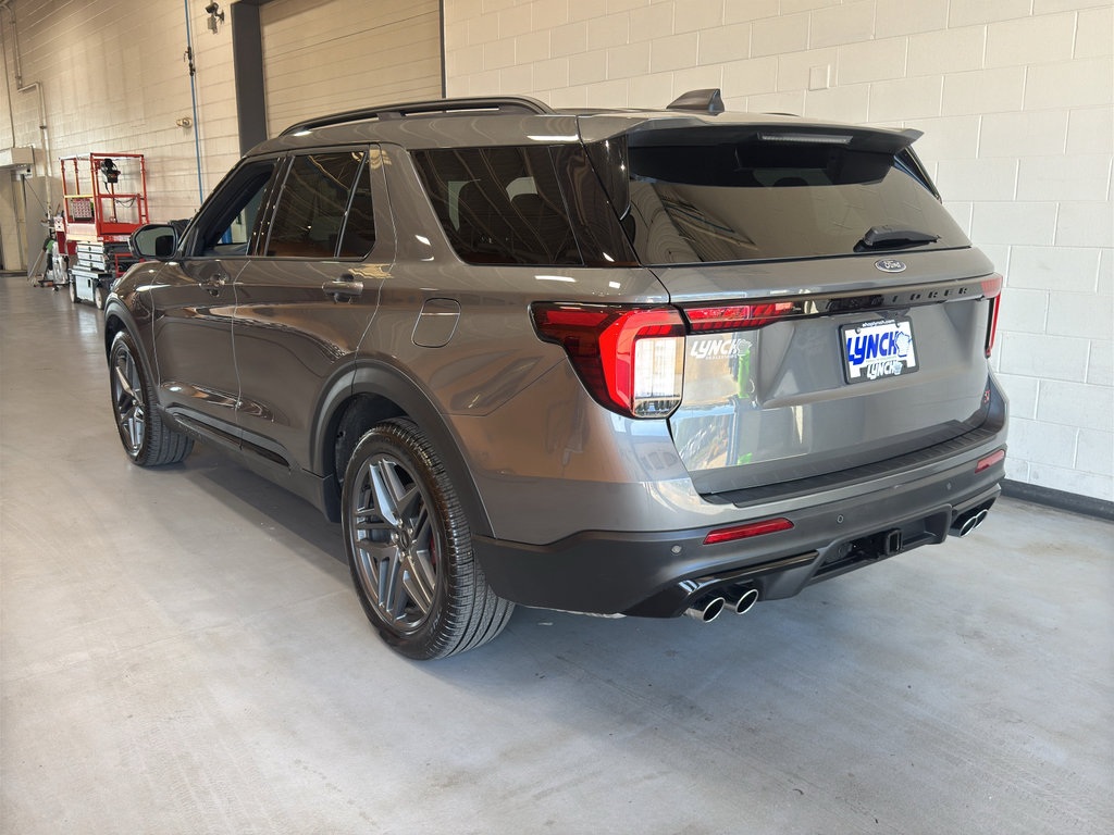Used 2026 Ford Explorer ST AWD/4WD image 3