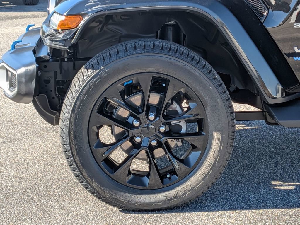 Used 2022 Jeep Wrangler Unlimited Sahara 4xe w/ Cold Weather Group image 11