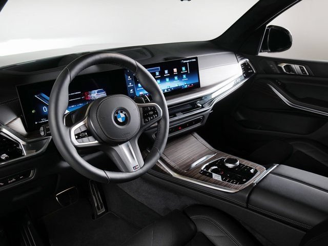 Used 2026 BMW X7 xDrive40i w/ M Sport Package AWD/4WD image 4