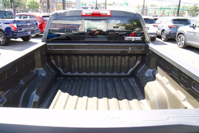 Used 2024 Chevrolet Colorado Z71 w/ Z71 Convenience Package 2 AWD/4WD image 30