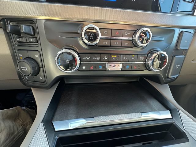New 2026 Ford F350 Platinum w/ Platinum Plus Package AWD/4WD image 16