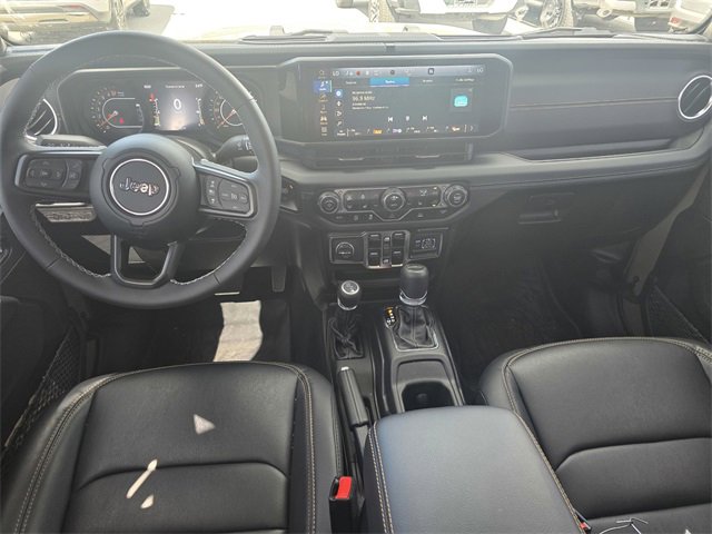 Used 2025 Jeep Gladiator Sport image 16