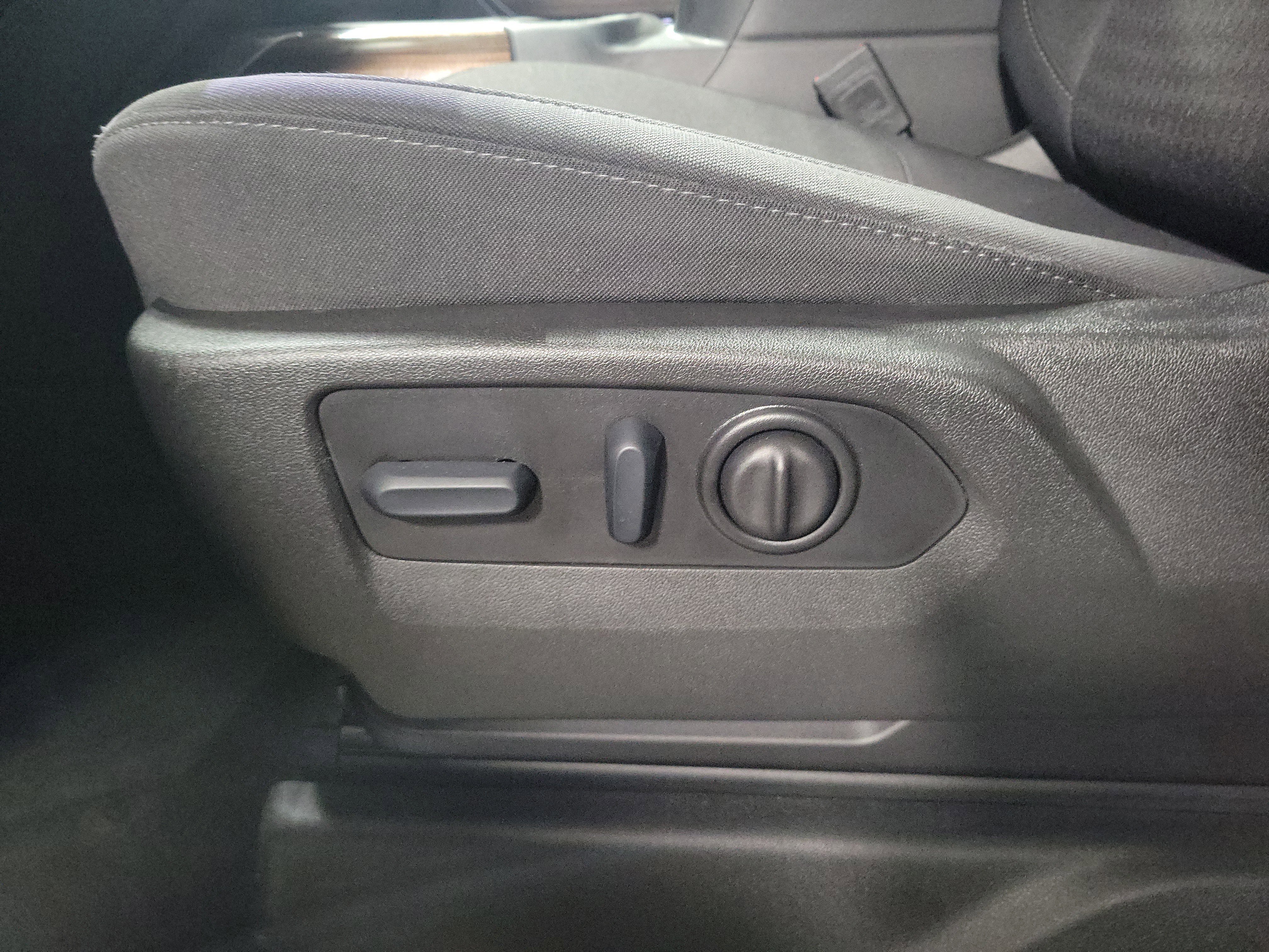 Used 2022 Chevrolet Silverado 1500 LT Trail Boss w/ Safety Package image 19