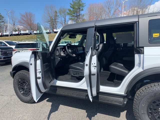New 2026 Ford Bronco Outer Banks w/ Sasquatch Package AWD/4WD image 18