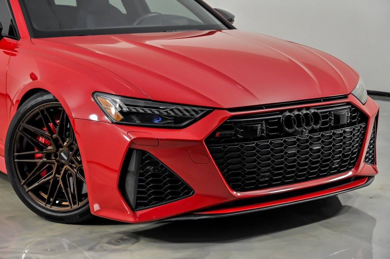Used 2021 Audi RS 6 w/ Carbon Optic Package AWD/4WD image 3