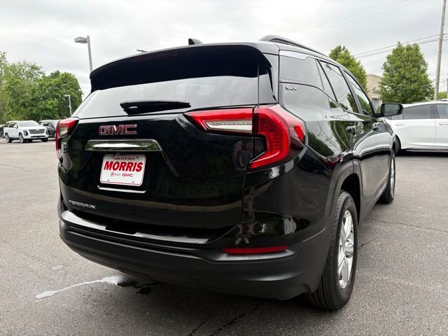 Used 2024 GMC Terrain SLE w/ Driver Convenience Package FWD image 5
