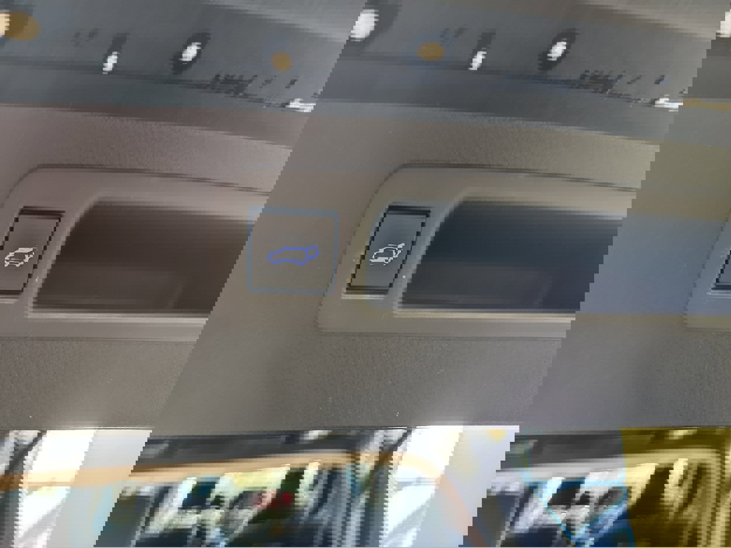 Used 2022 Toyota Highlander XLE image 25