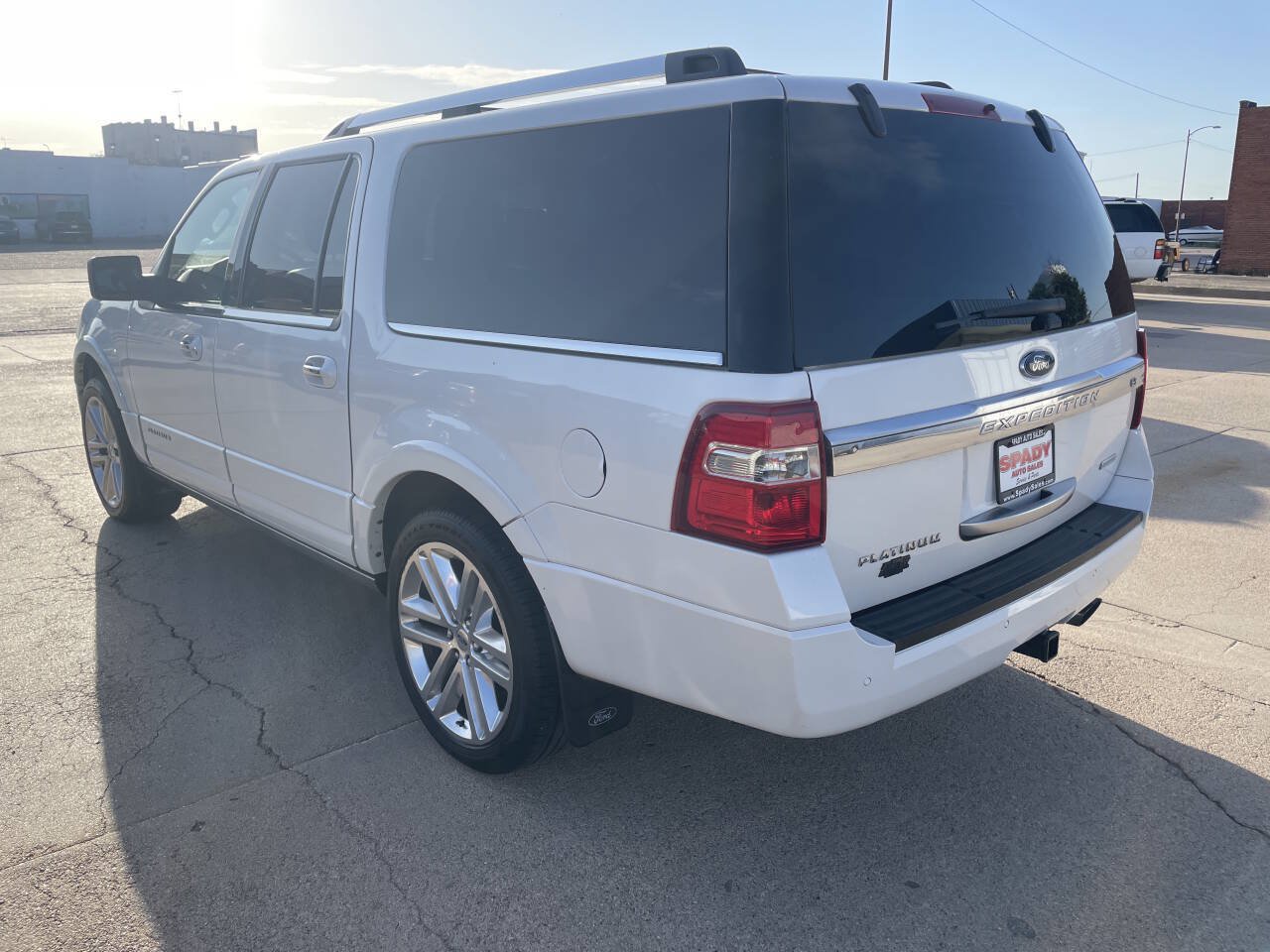 Used 2017 Ford Expedition EL Platinum AWD/4WD image 3