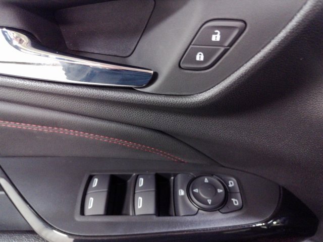 New 2025 Chevrolet Trax RS image 12